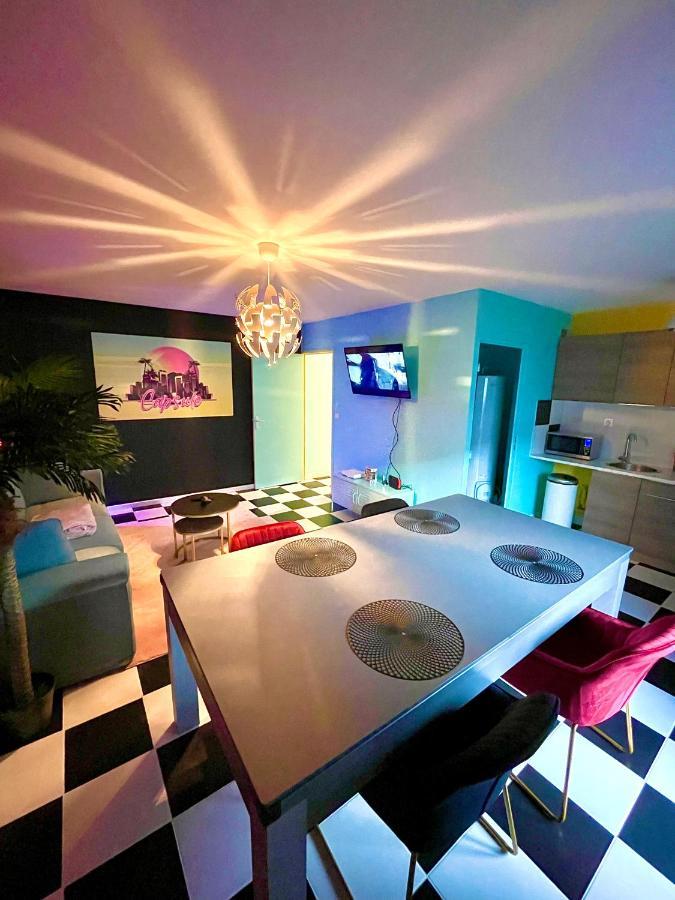 Capsule Miami Vice - Jacuzzi - Billard - Ecran Cinema & Netflix - Ping-Pong - Nintendo & Jeux- Liévin Exterior foto